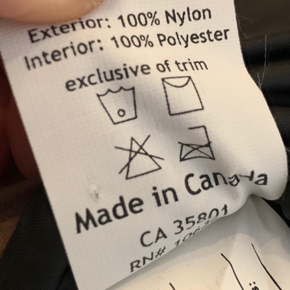 Lululemon Ladies reversible padded vest - Picture 7 of 7